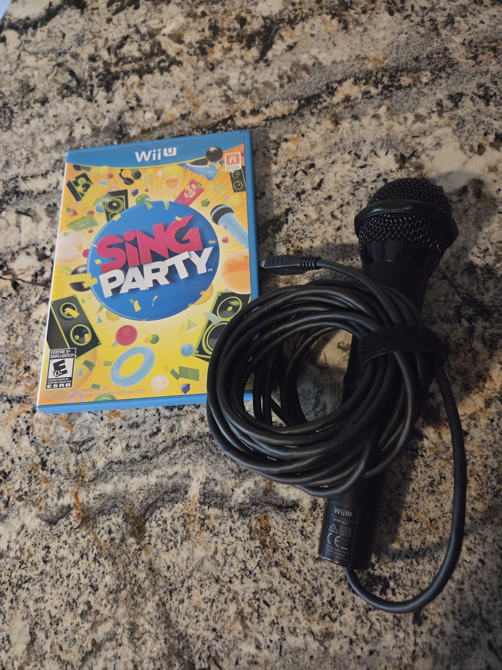 Wii U Sing Party Game with USB Microphone LIKE NEW